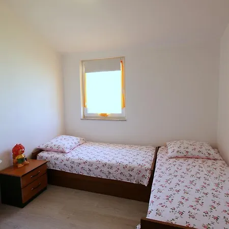 Apartment Lucefinka *